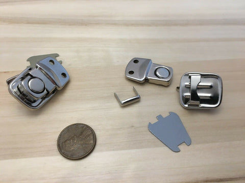 2 Pieces - Silver clasp Mini latch lock small hook metal purse DIY 32x20mm C30